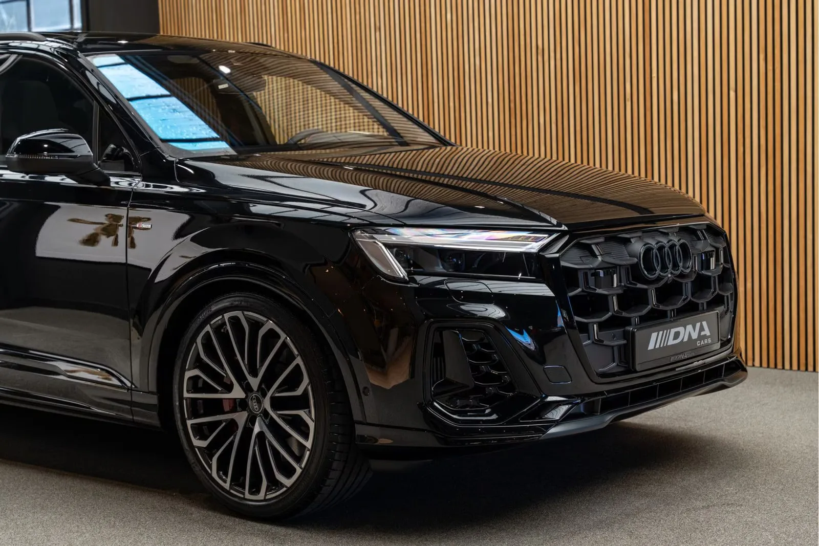 2026 Audi Q7 60 TFSI e quattro Competition, 11/30