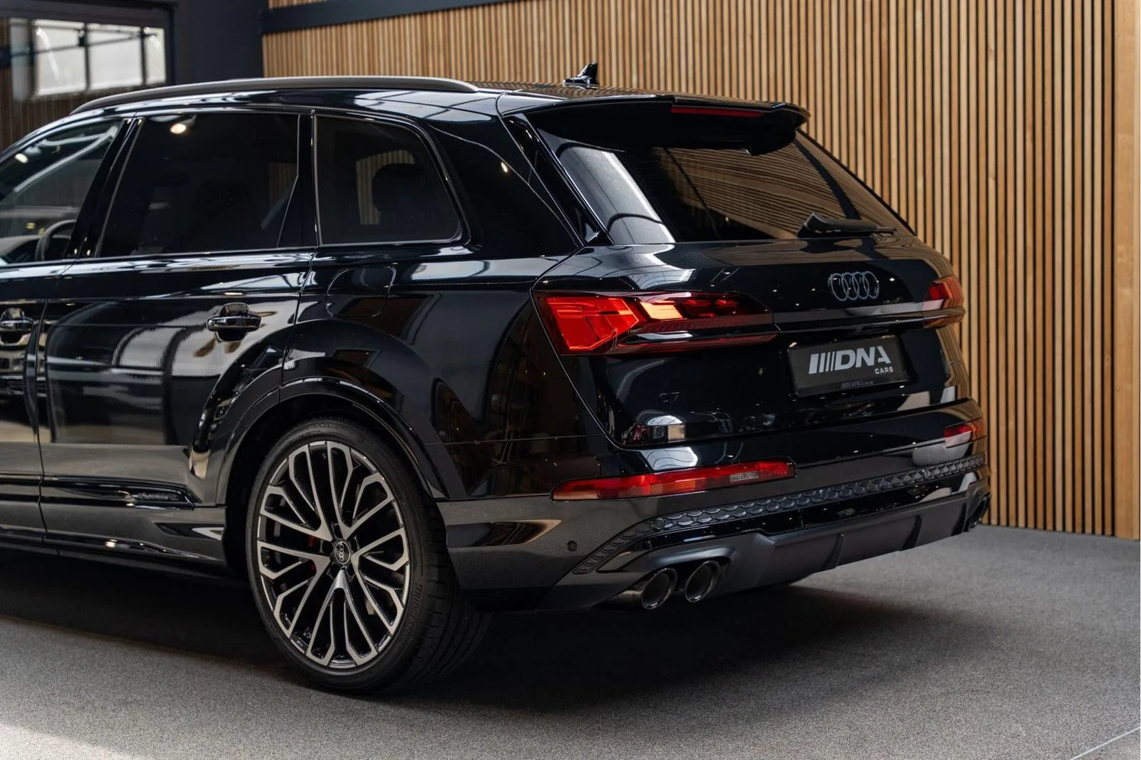 2026 Audi Q7 60 TFSI e quattro Competition, 12/30