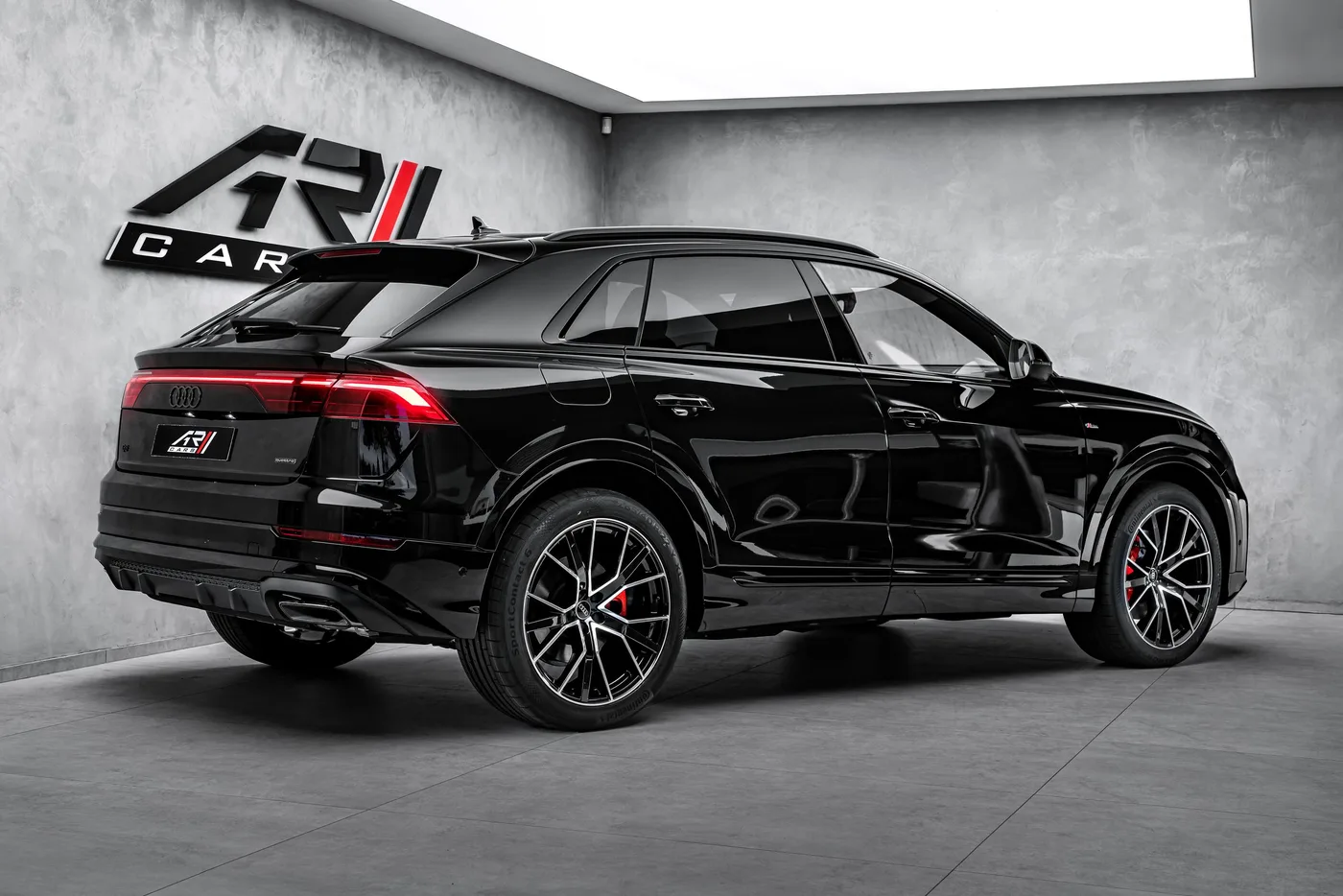 2026 Audi Q8 50 TDI, S line angeboten von einem Fachhändler in Ostrava, Tschechien, Foto 5 von 15
