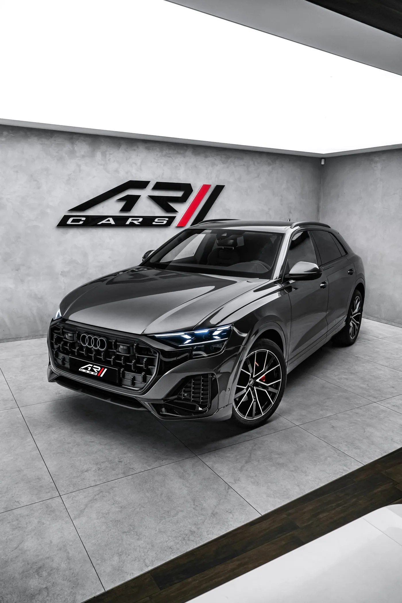 2026 Audi Q8 50 TDI, S line offered by a specialist dealer in Ostrava, Czechia, photo 8 of 15