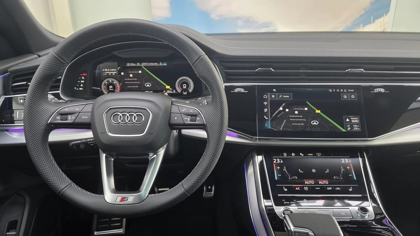 2026 Audi Q8 50 TDI quattro S line, 8/30