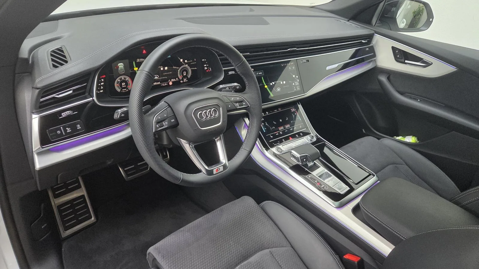 2026 Audi Q8 50 TDI quattro S line, 9/30