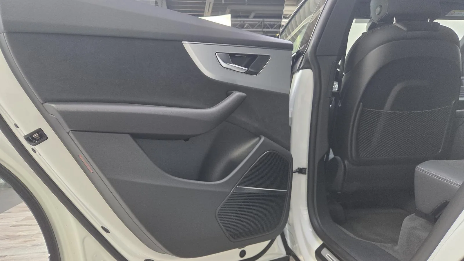 2026 Audi Q8 50 TDI quattro S line, 19/30