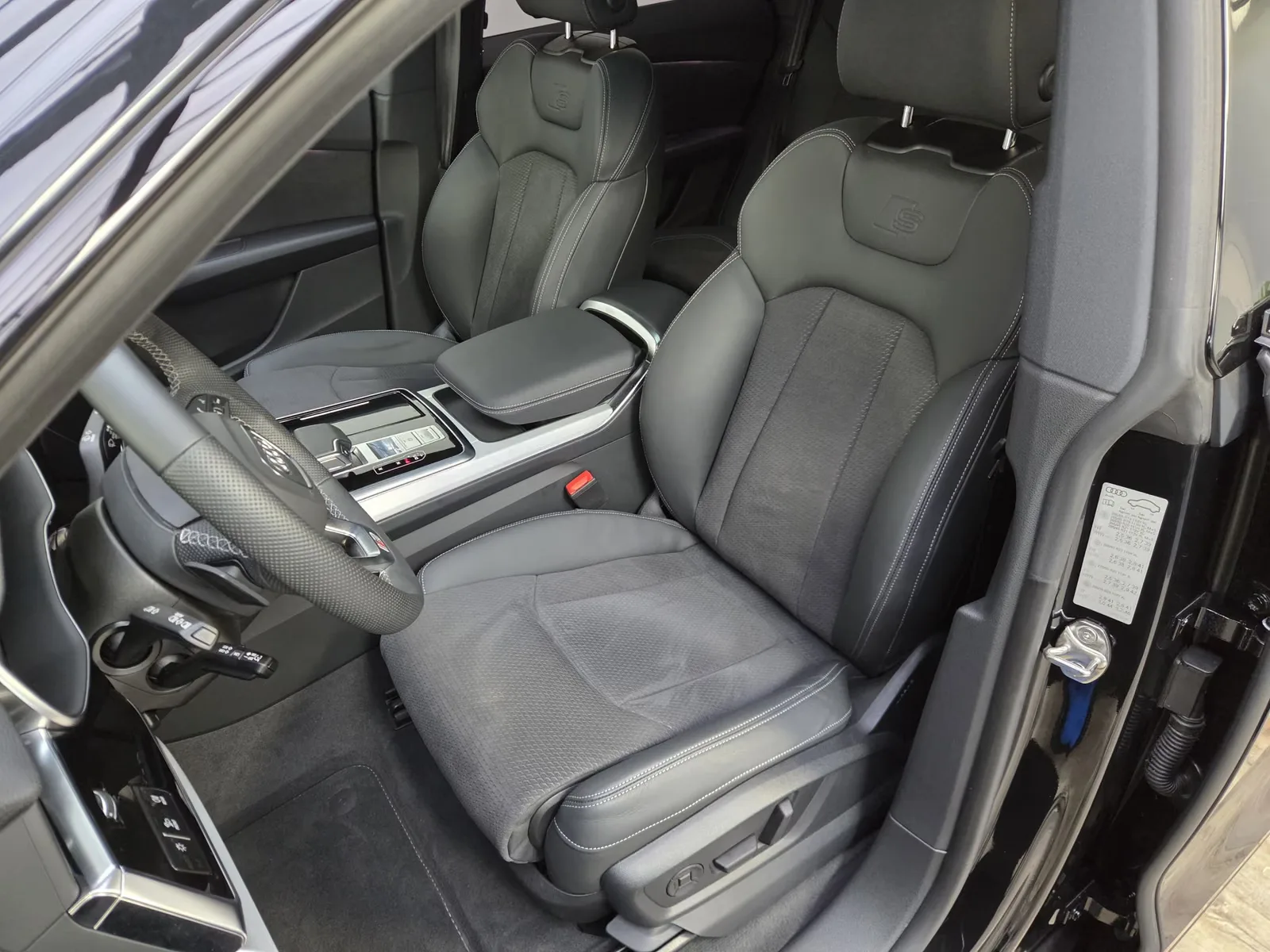 2026 Audi Q8 60 TFSI e quattro S line, 14/30