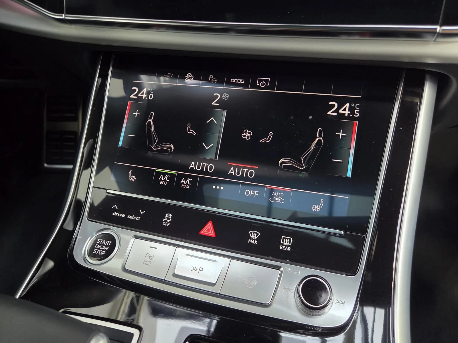 2026 Audi Q8 60 TFSI e quattro S line, 30/30