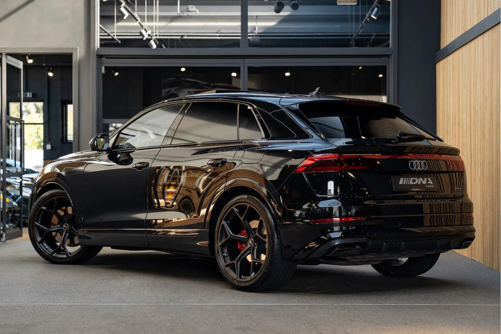 2026 Audi Q8 60 TFSI e quattro Competition, 4/30