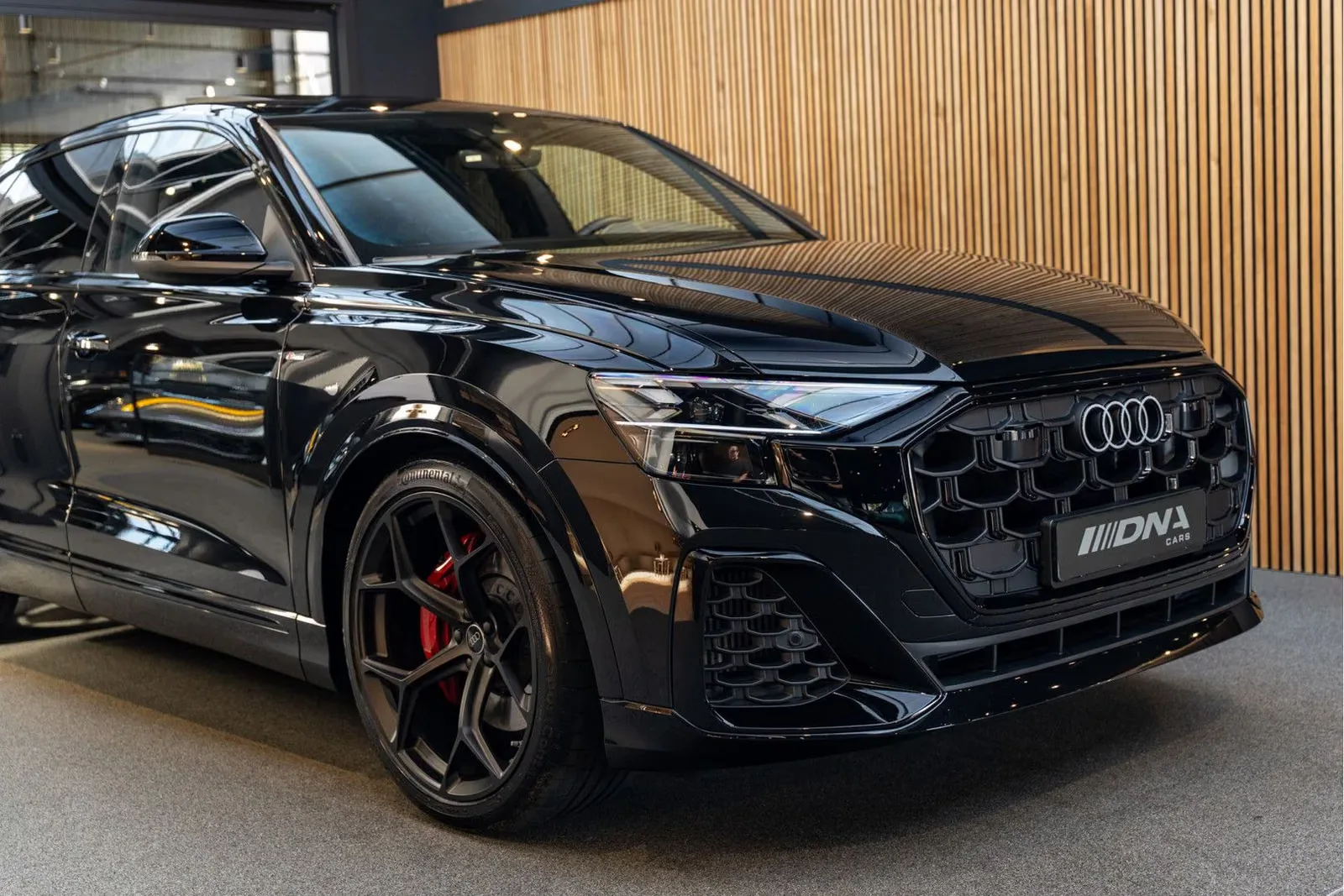 2026 Audi Q8 60 TFSI e quattro Competition, 8/30