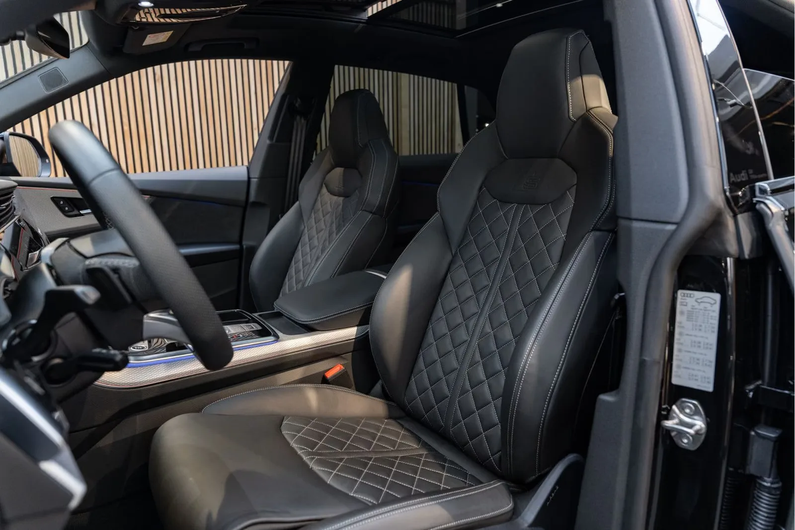 2026 Audi Q8 60 TFSI e quattro Competition, 19/30