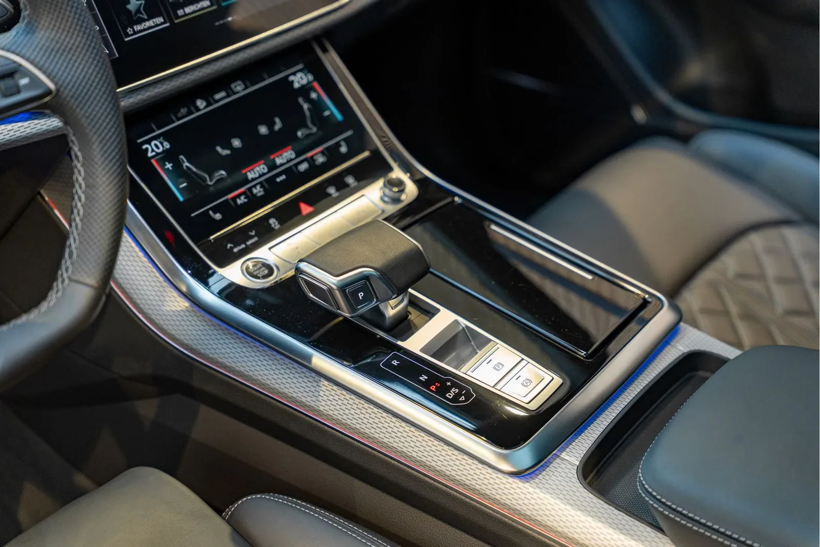 2026 Audi Q8 60 TFSI e quattro Competition, 21/30