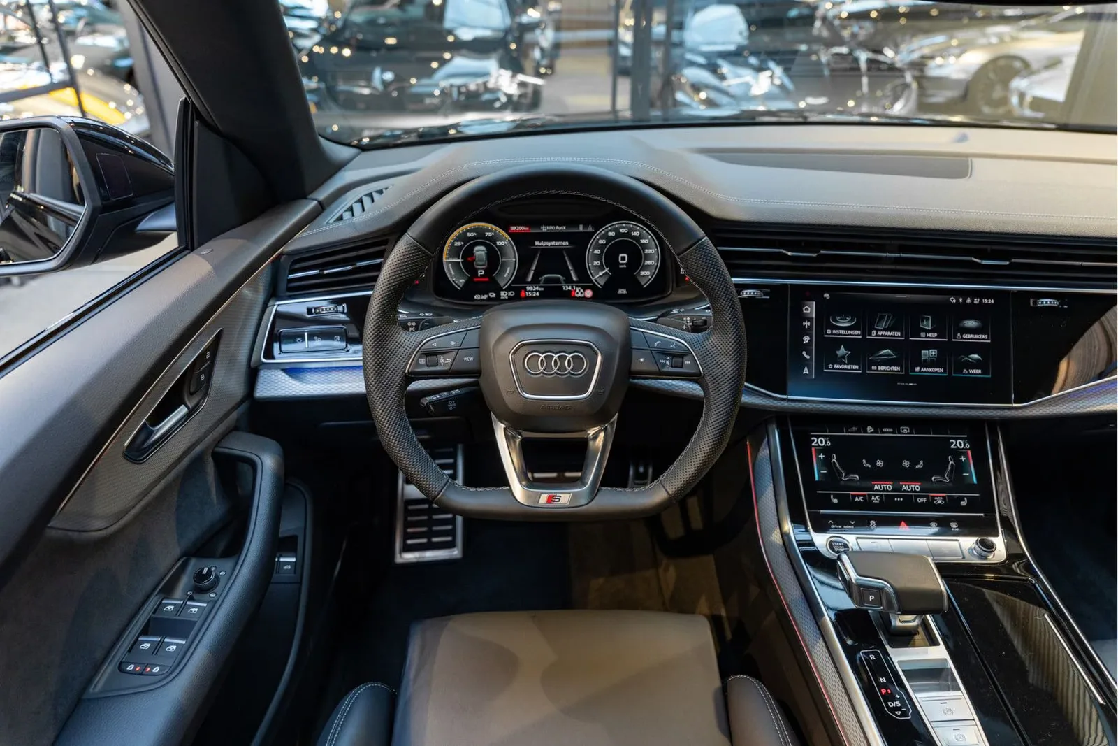 2026 Audi Q8 60 TFSI e quattro Competition, 24/30