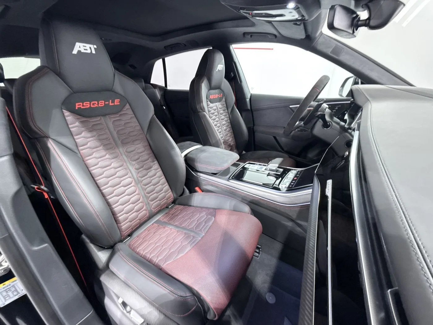 2026 Audi RS Q8 offered by a supercar dealer in Zibido San Giacomo, Italy, photo 15 of 25