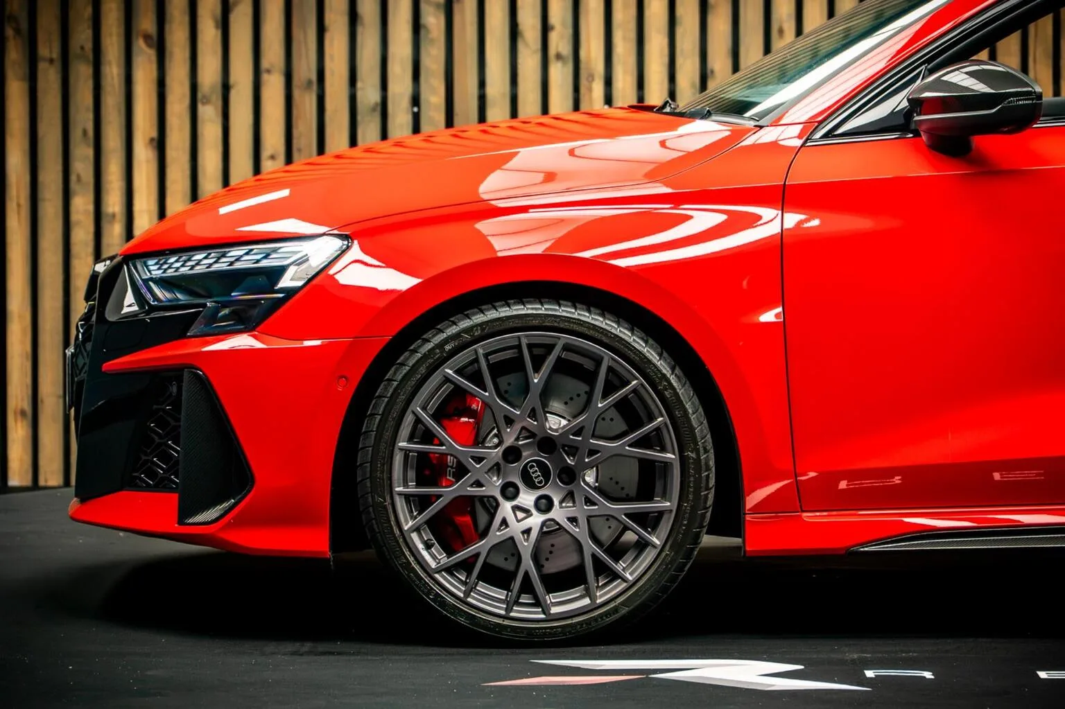 2026 Audi RS3 Sportback Carbon Vorsprung, 2/30