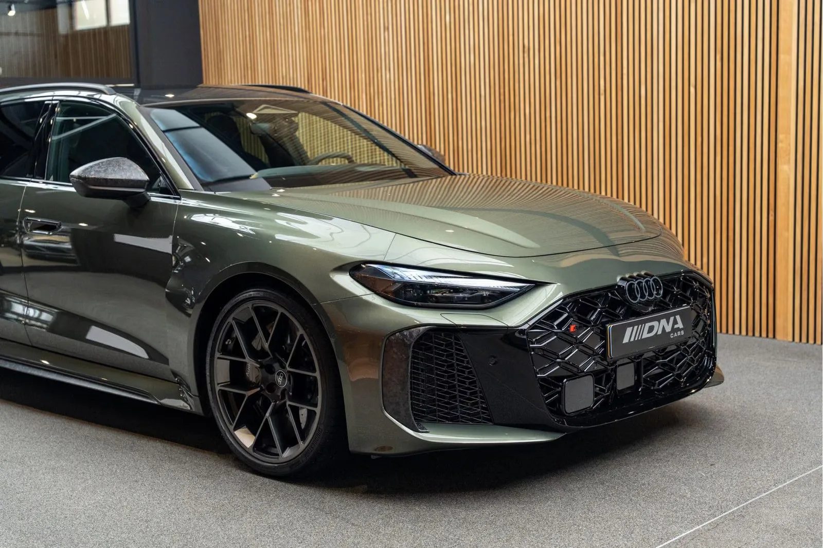 2026 Audi RS5 Avant B10 PHEV, 11/30