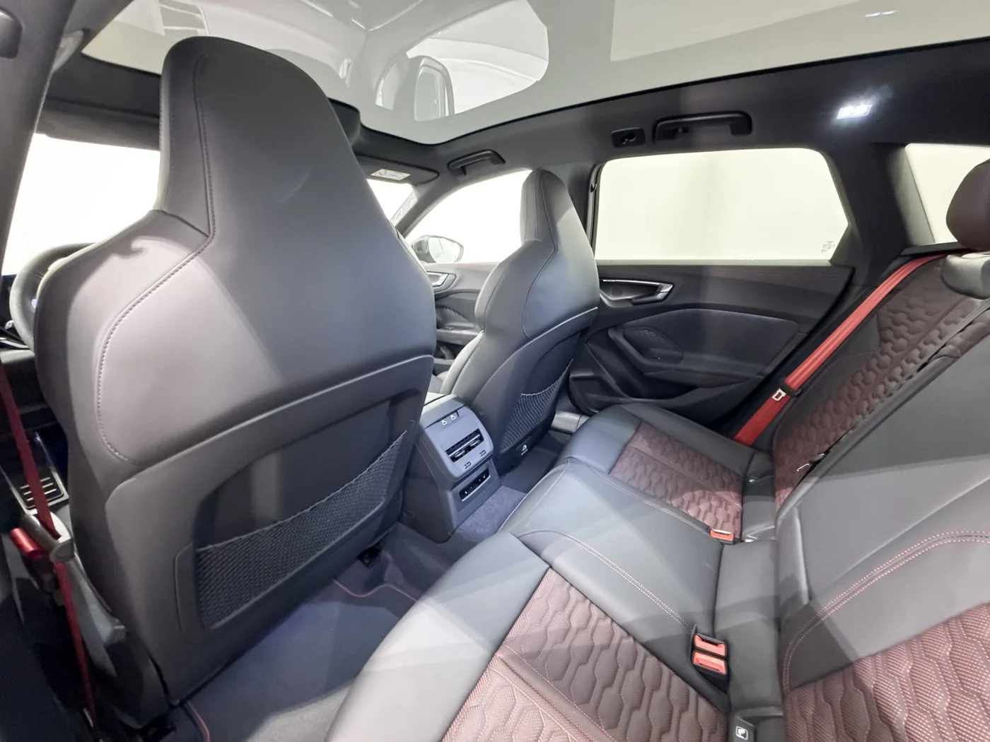 2026 Audi RS5 Avant e-hybrid, quattro offered by a supercar dealer in Zibido San Giacomo, Italy, photo 20 of 23