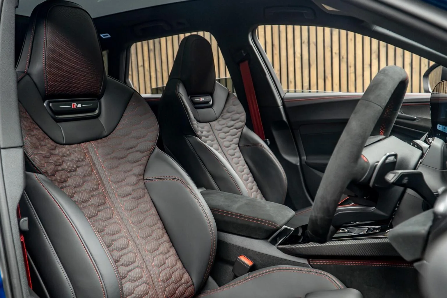 2026 Audi RS5 Avant Performance Vorsprung, 2/30