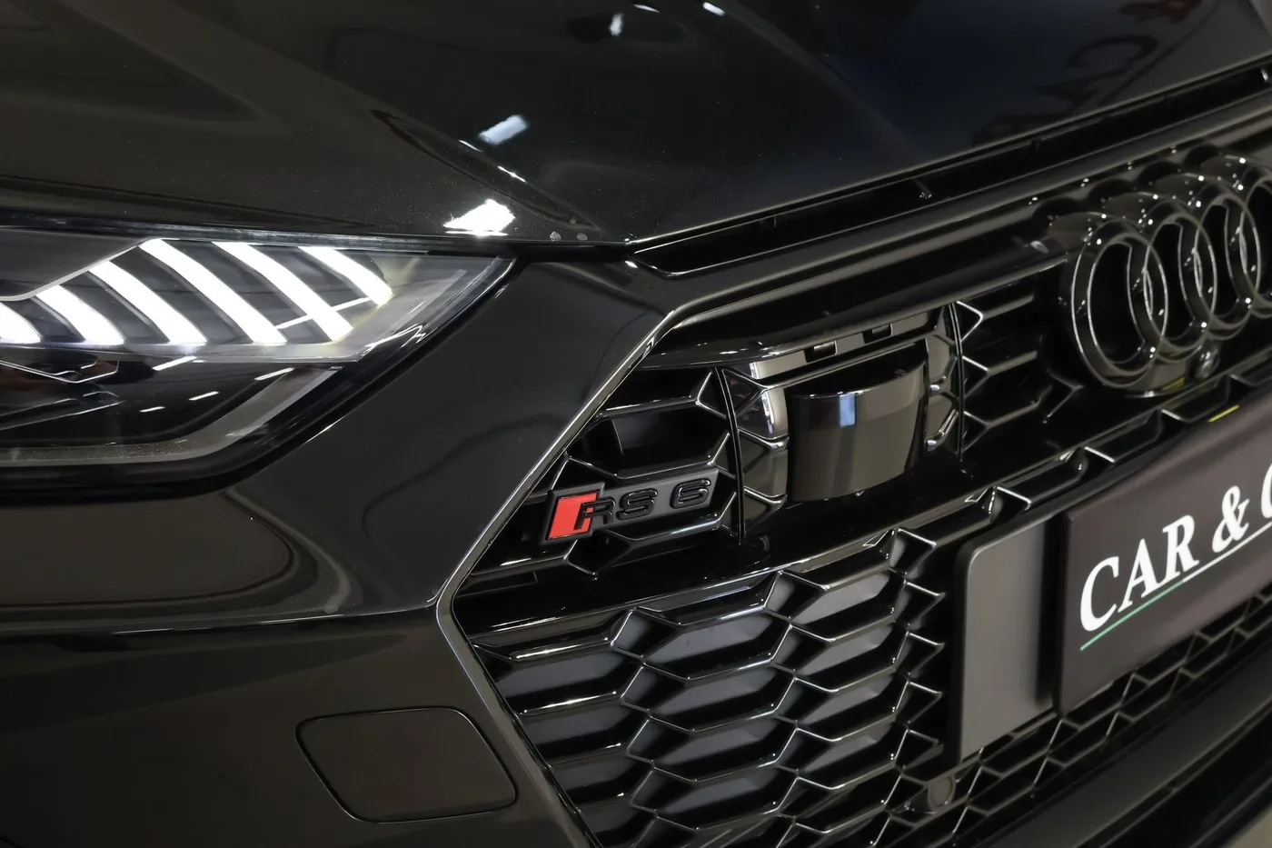 2026 Audi RS6 Avant performance angeboten von einem Supersportwagenhändler in Zibido San Giacomo, Italien, Foto 13 von 25