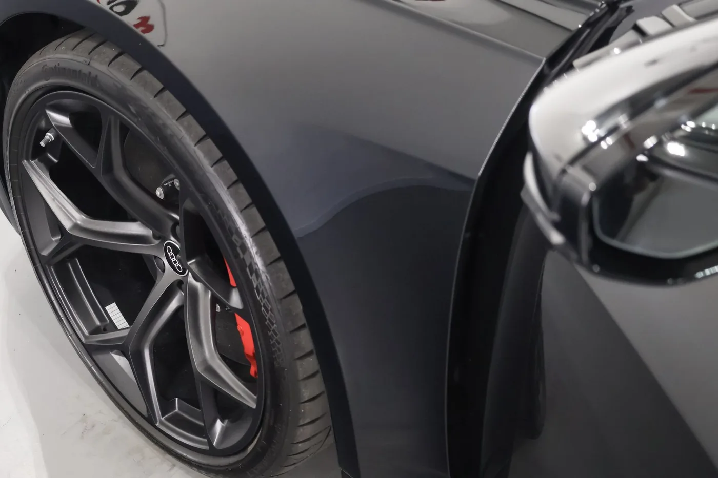 2026 Audi RS6 Avant performance angeboten von einem Supersportwagenhändler in Zibido San Giacomo, Italien, Foto 17 von 25