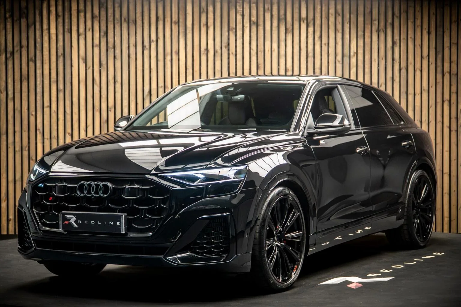 2026 Audi SQ8 Black Edition angeboten von einem Fachhändler in Knaresborough, Vereinigtes Königreich, Hauptfoto