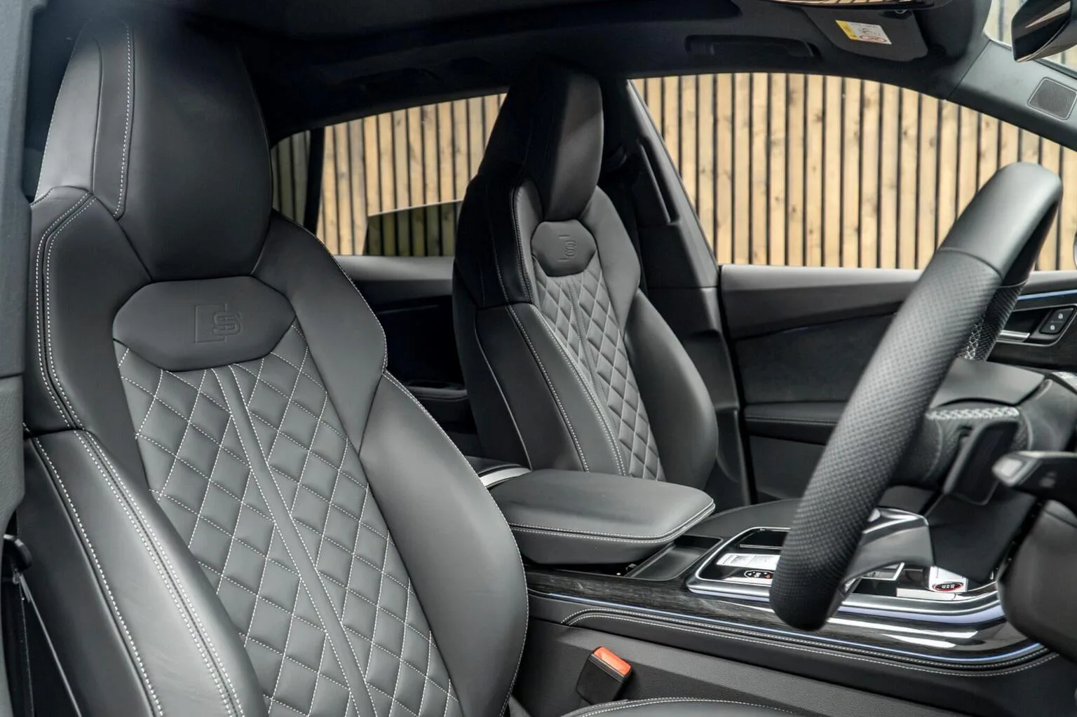 2026 Audi SQ8 Black Edition, 2/30
