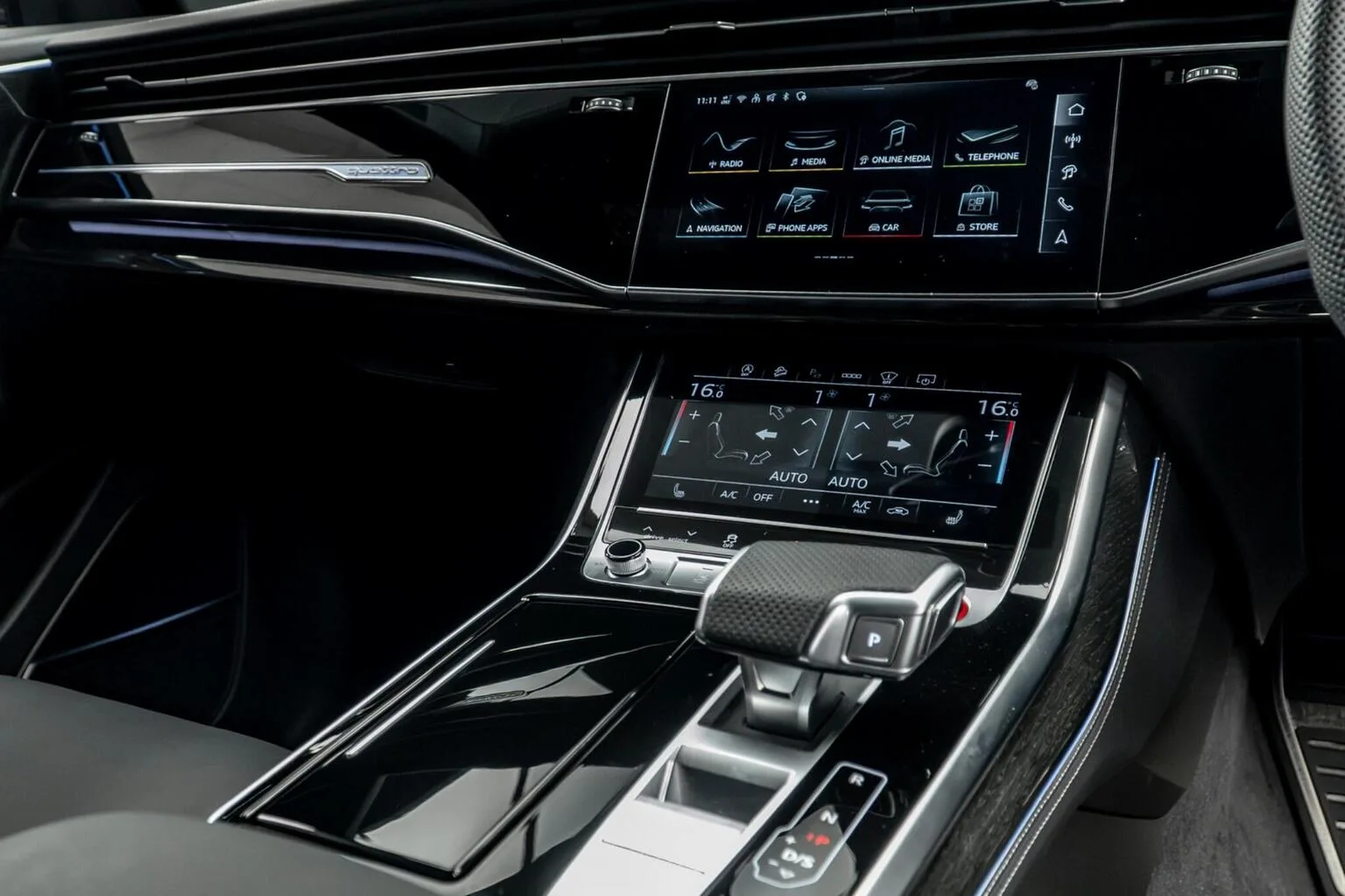 2026 Audi SQ8 Black Edition, 24/30
