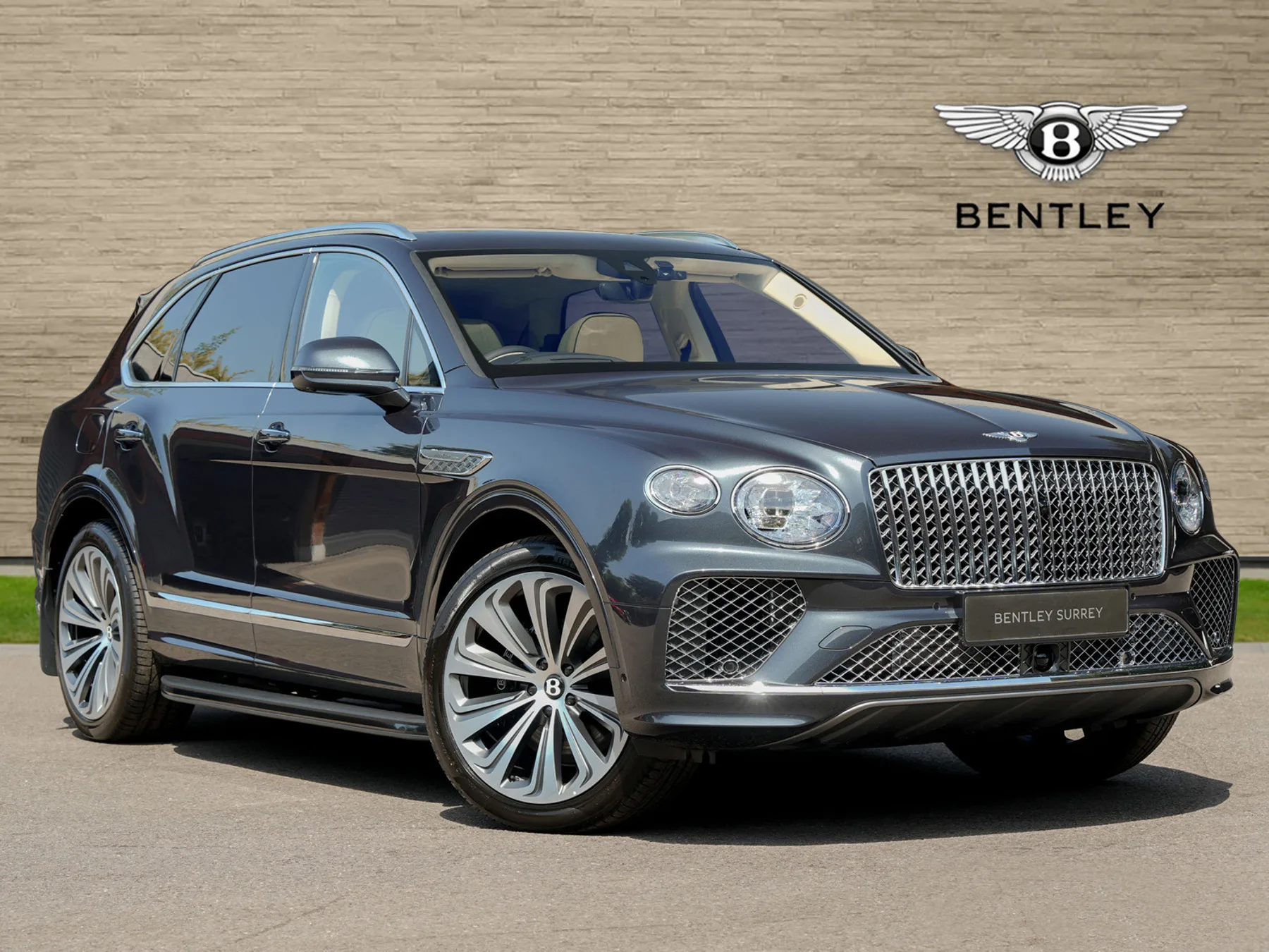 2026 Bentley Bentayga angeboten von einer Vertragshändlergruppe in Ripley, Vereinigtes Königreich, Hauptfoto