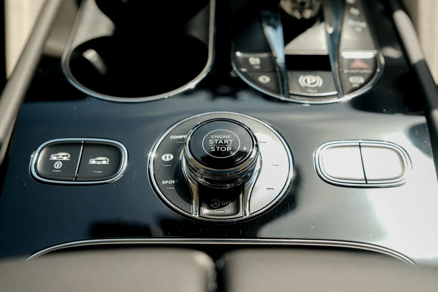 2026 Bentley Bentayga offered by a franchised dealer group in Ripley, United Kingdom, photo 14 of 25