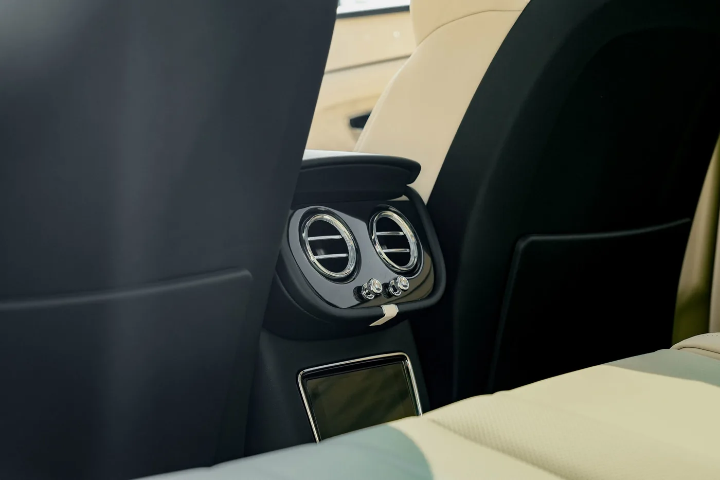 2026 Bentley Bentayga offered by a franchised dealer group in Ripley, United Kingdom, photo 18 of 25