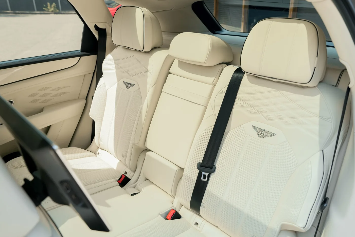 2026 Bentley Bentayga offered by a franchised dealer group in Ripley, United Kingdom, photo 19 of 25