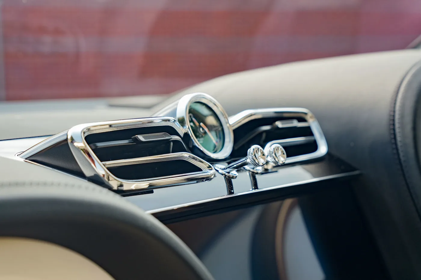 2026 Bentley Bentayga offered by a franchised dealer group in Ripley, United Kingdom, photo 22 of 25