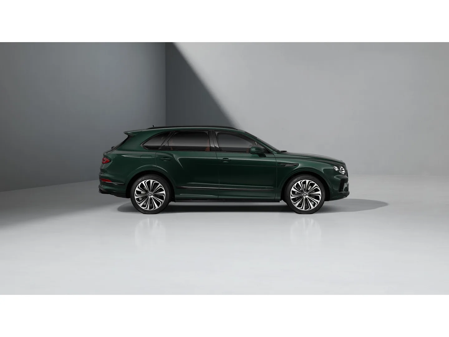 2026 Bentley Bentayga Azure V8, 2/10