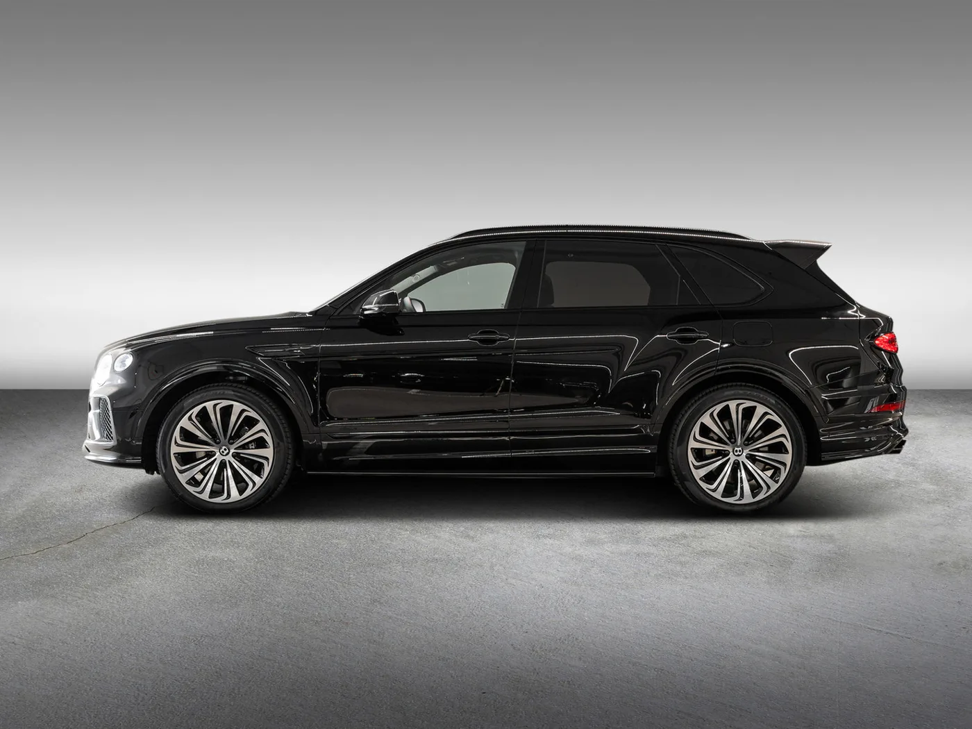2026 Bentley Bentayga Azure Hybrid proposée par un concessionnaire agréé Bentley à Leusden, Pays-Bas, photo 4 sur 25