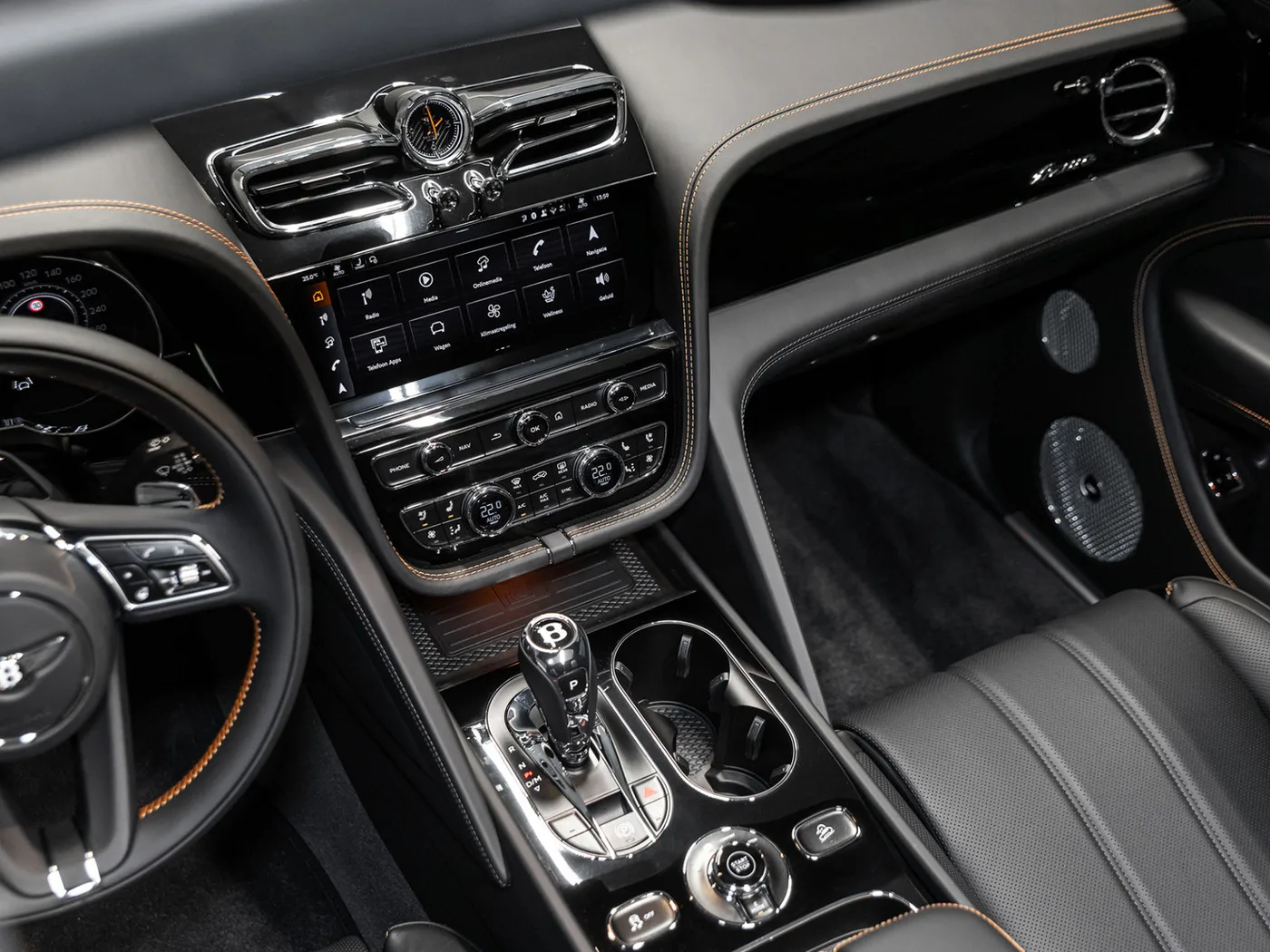 2026 Bentley Bentayga Azure Hybrid proposée par un concessionnaire agréé Bentley à Leusden, Pays-Bas, photo 10 sur 25