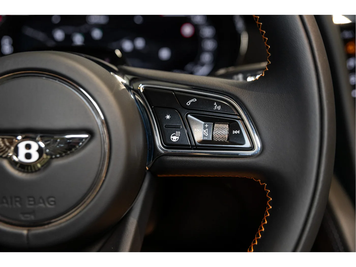 2026 Bentley Bentayga Azure Hybrid proposée par un concessionnaire agréé Bentley à Leusden, Pays-Bas, photo 21 sur 25