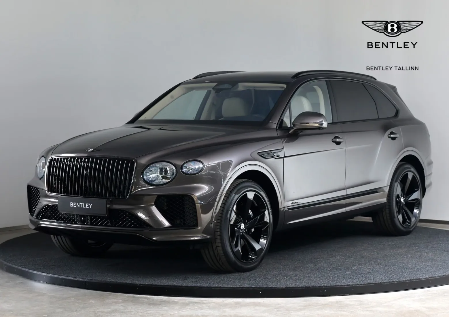 2026 Bentley Bentayga Azure angeboten von einem Fachhändler in Tallinn, Estland, Hauptfoto