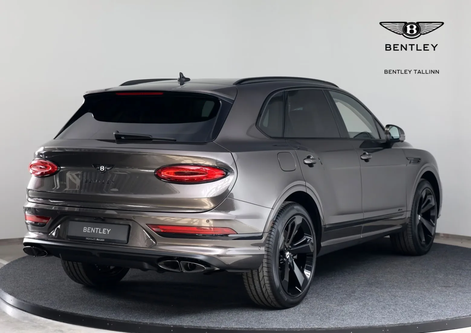 2026 Bentley Bentayga Azure, 2/23
