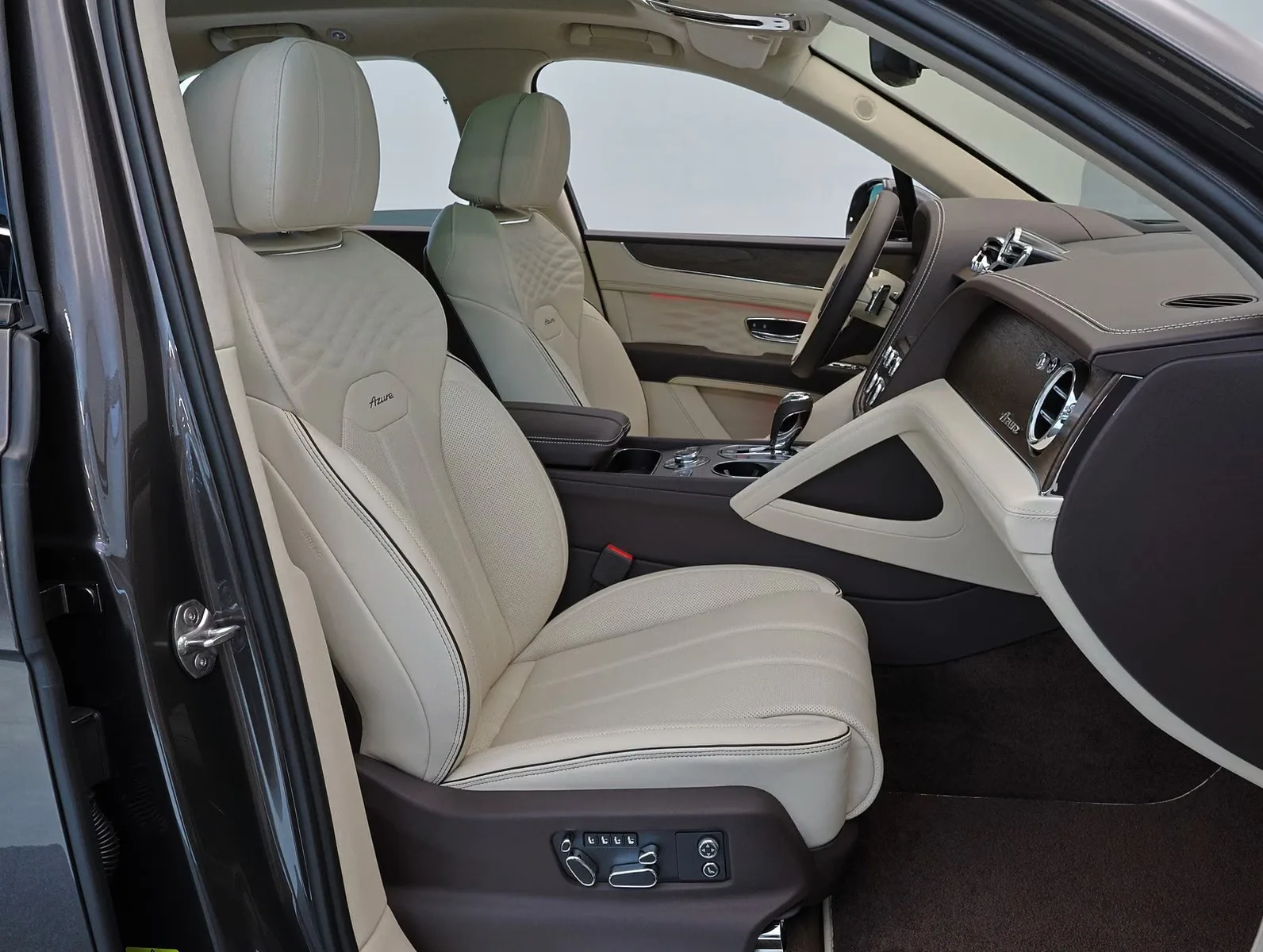 2026 Bentley Bentayga Azure, 12/23