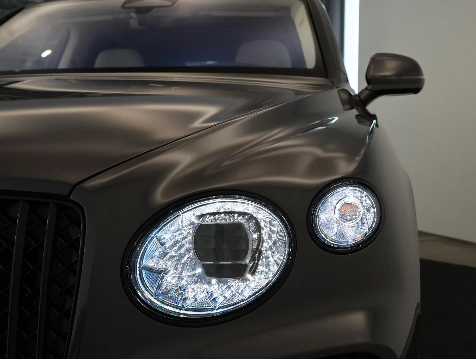 2026 Bentley Bentayga Azure, 19/23