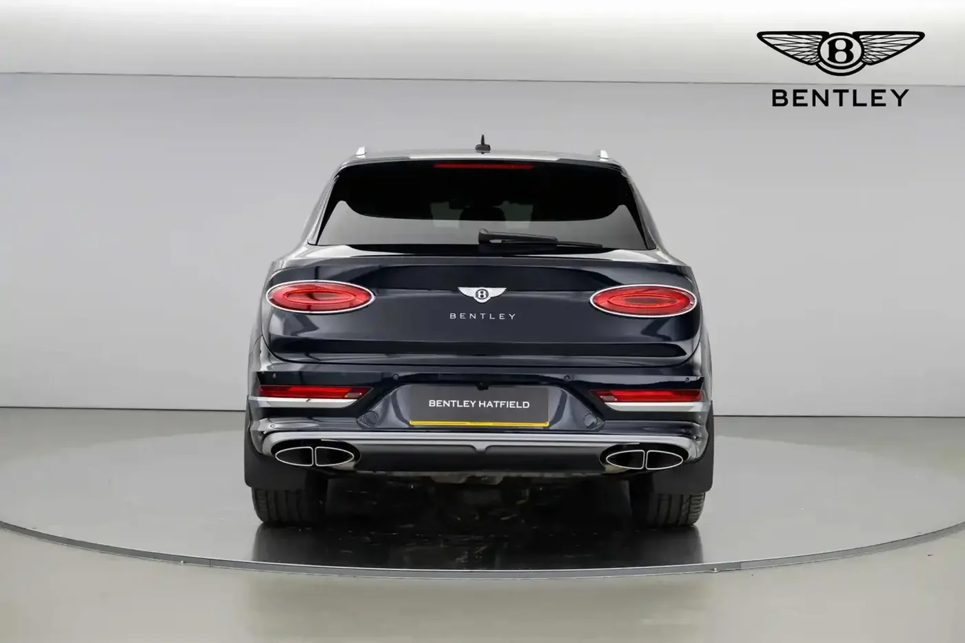 2026 Bentley Bentayga EWB proposée par un groupe de concessions agréées à Hatfield, Royaume-Uni, photo 5 sur 25