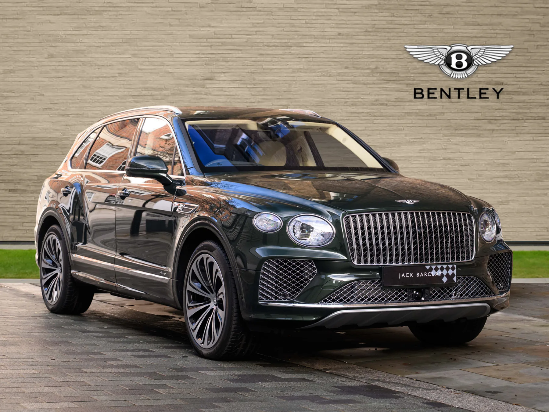 2026 Bentley Bentayga EWB Azure angeboten von einer Vertragshändlergruppe in London, Vereinigtes Königreich, Hauptfoto