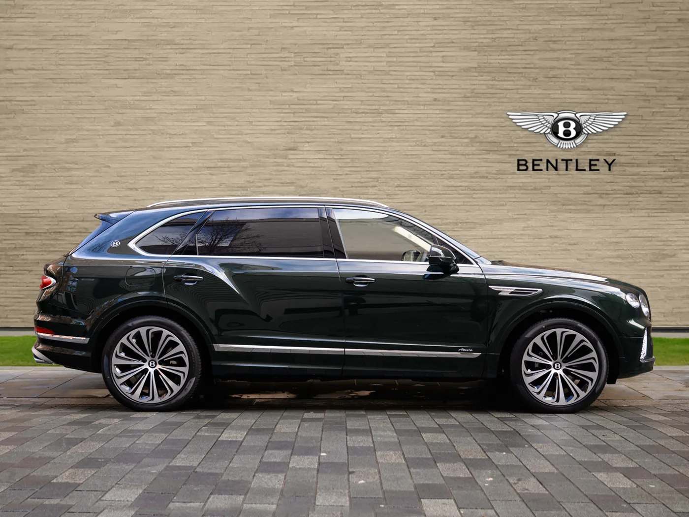 2026 Bentley Bentayga EWB Azure angeboten von einer Vertragshändlergruppe in London, Vereinigtes Königreich, Foto 5 von 25