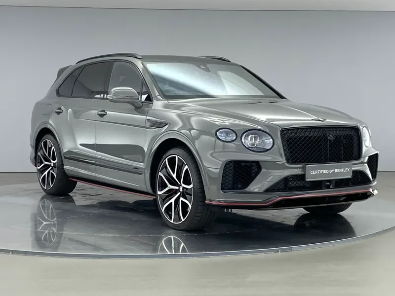 2026 Bentley Bentayga EWB proposée par un groupe de concessions agréées à Hatfield, Royaume-Uni, photo principale