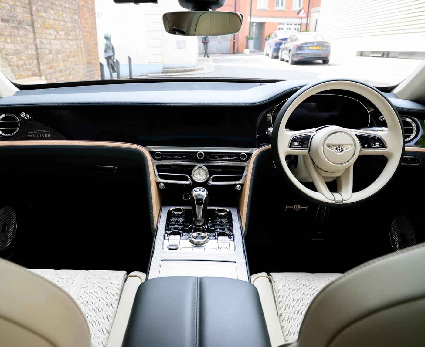 2026 Bentley Bentayga Mulliner angeboten von einer Vertragshändlergruppe in London, Vereinigtes Königreich, Foto 4 von 25