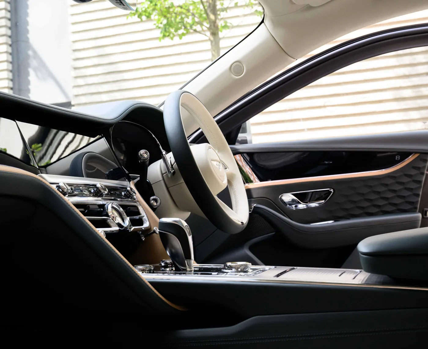 2026 Bentley Bentayga Mulliner angeboten von einer Vertragshändlergruppe in London, Vereinigtes Königreich, Foto 18 von 25