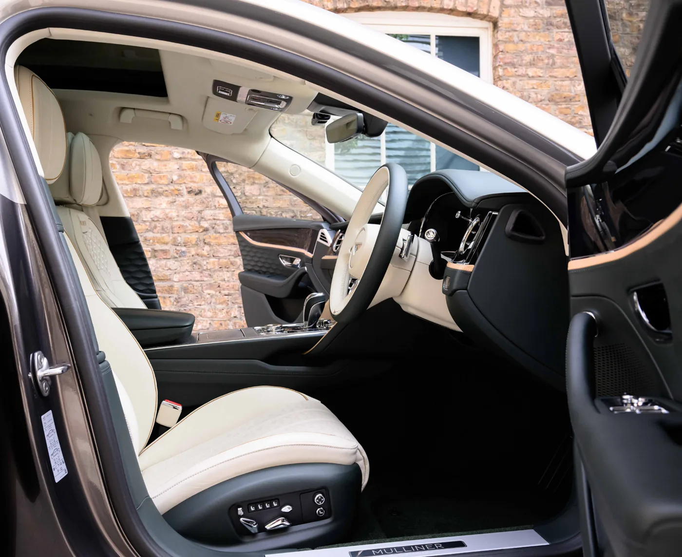 2026 Bentley Bentayga Mulliner angeboten von einer Vertragshändlergruppe in London, Vereinigtes Königreich, Foto 23 von 25