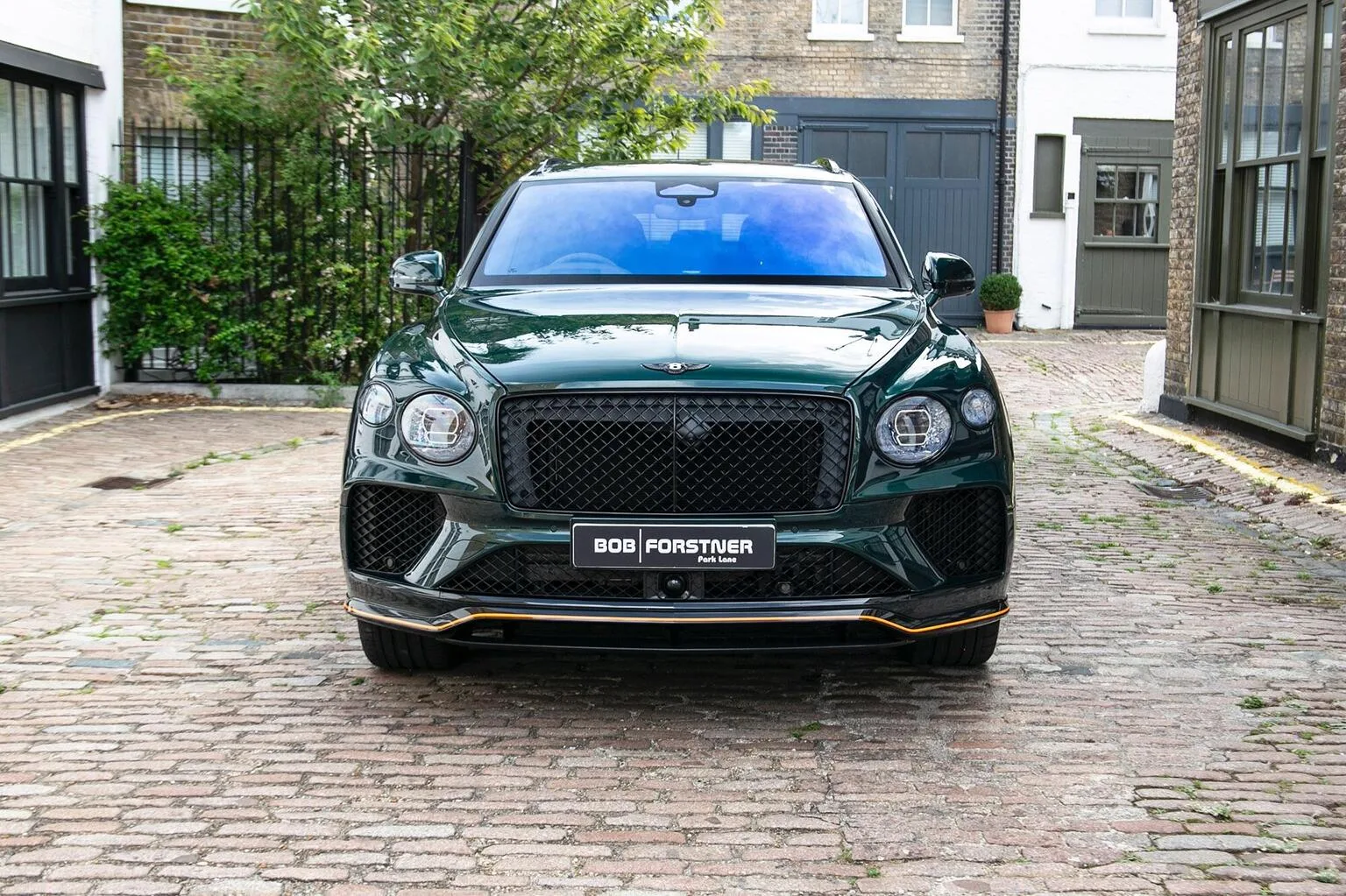 2026 Bentley Bentayga Speed V8, 2/30