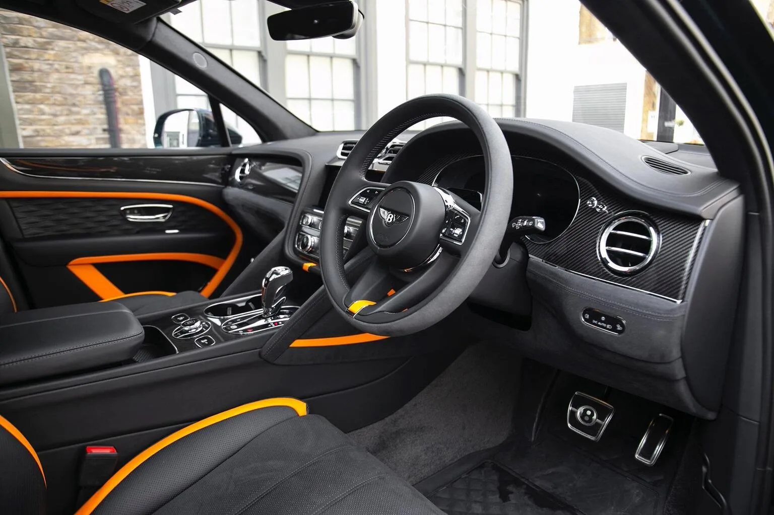 2026 Bentley Bentayga Speed V8, 10/30