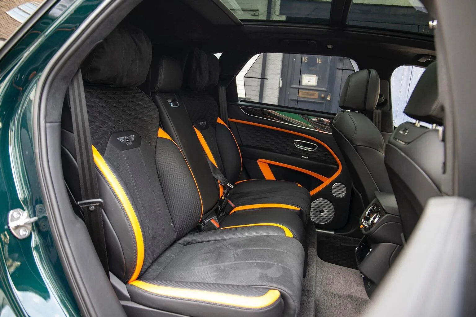 2026 Bentley Bentayga Speed V8, 16/30