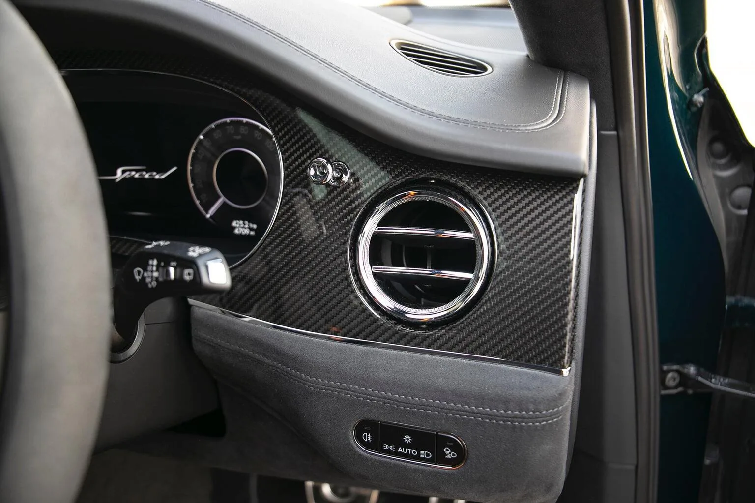 2026 Bentley Bentayga Speed V8, 19/30