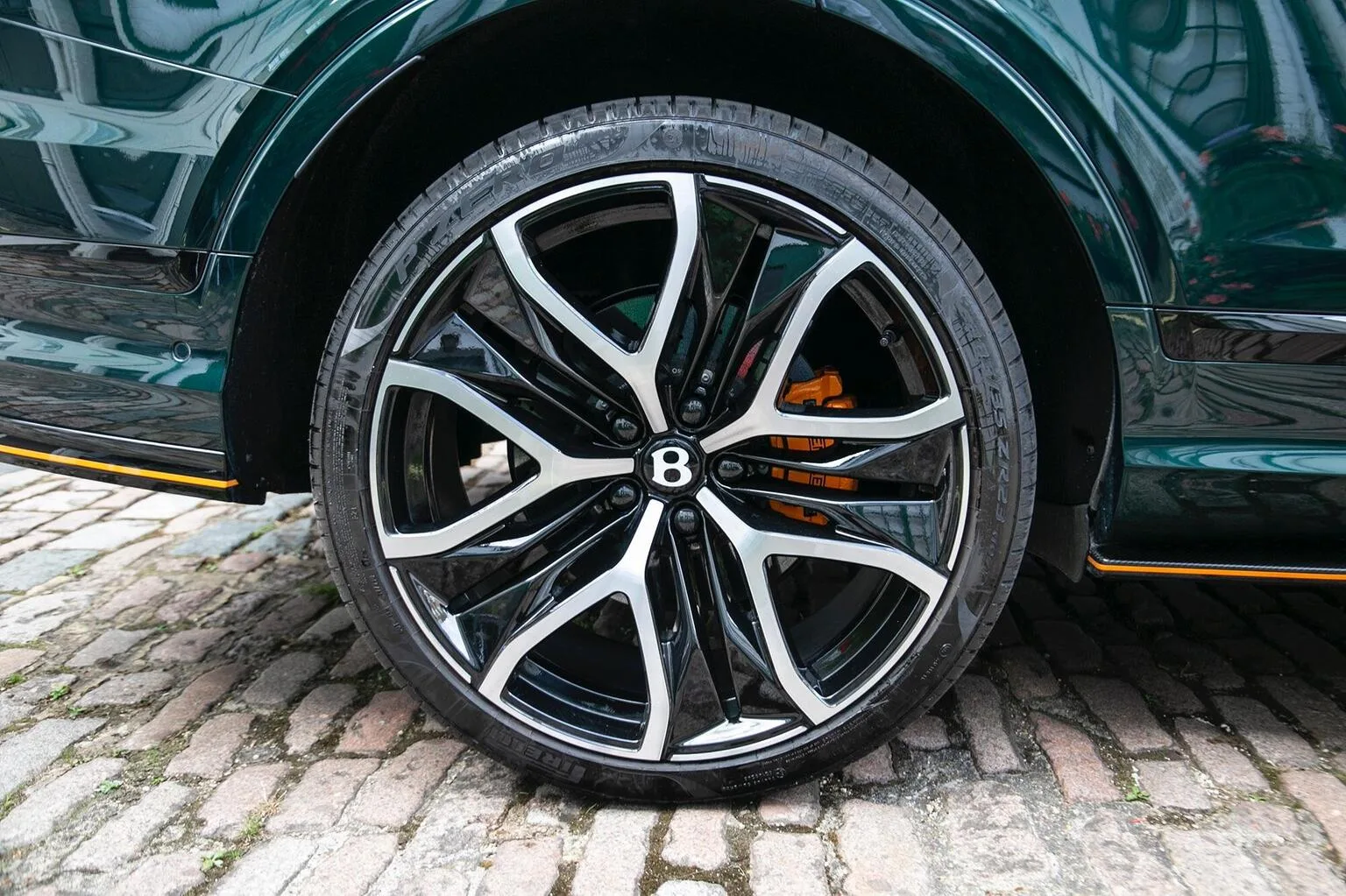 2026 Bentley Bentayga Speed V8, 28/30
