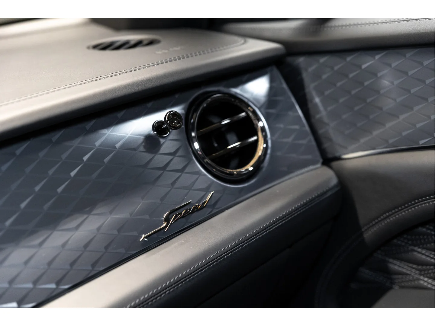 2026 Bentley Bentayga Speed V8, 30/30